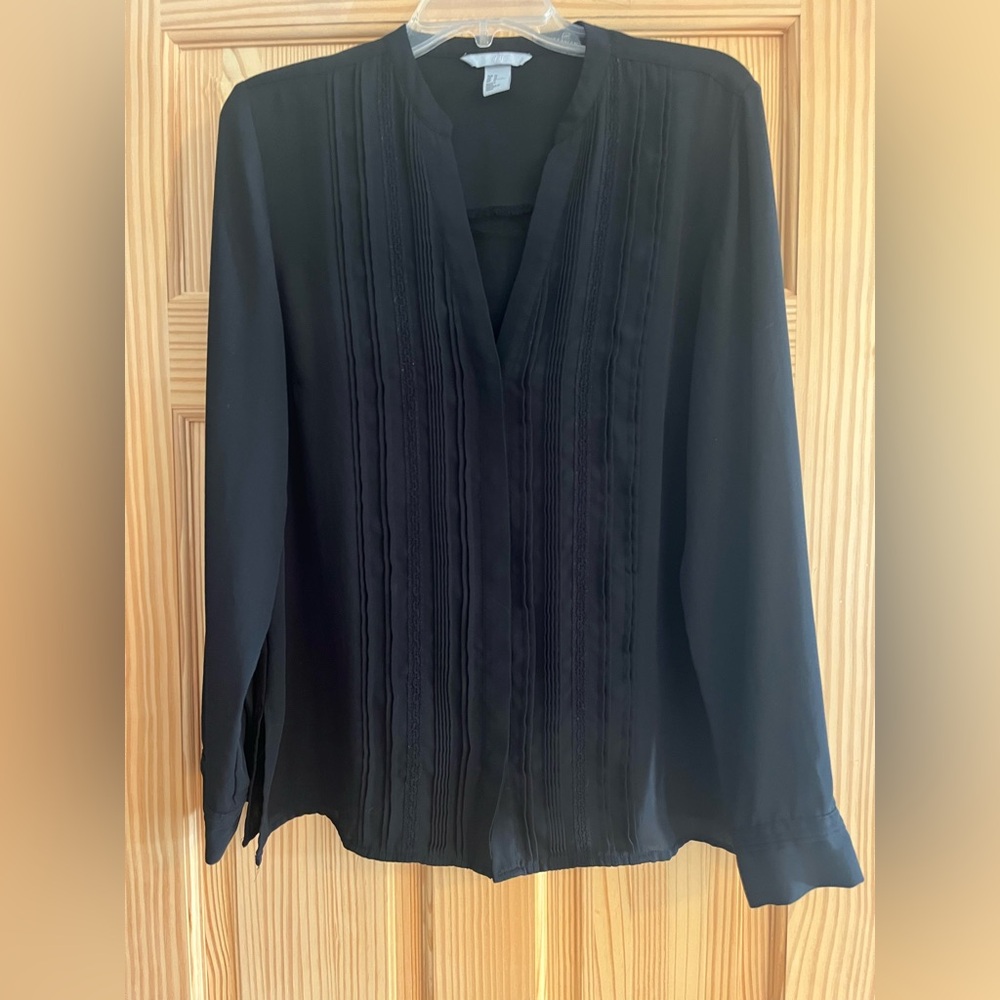 H & M Black‎ Pleated Front Design Long Sleeve Blouse Size 14
